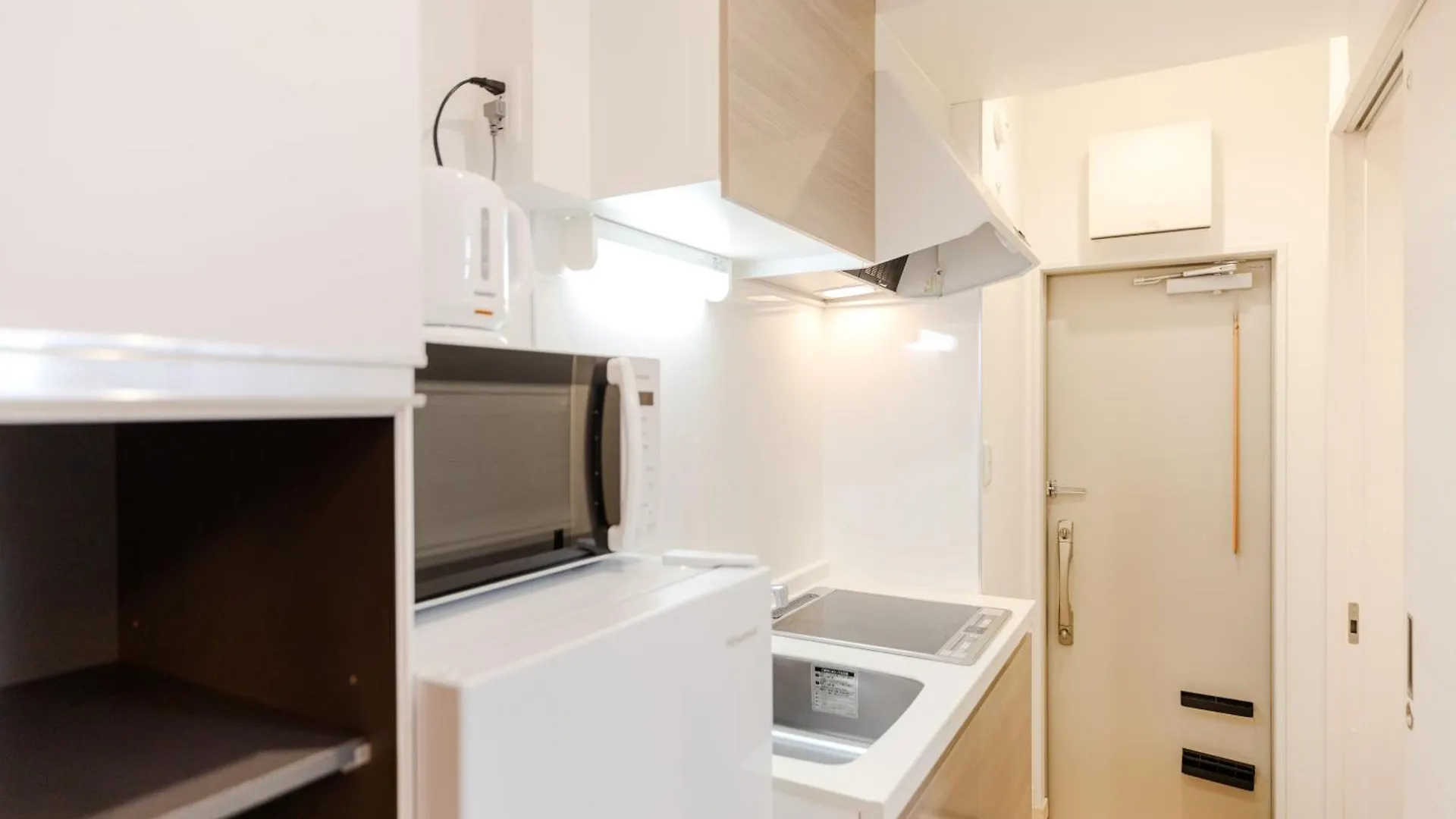 Shinjuku Ochiai Soluna White House Tokyo